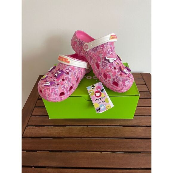 NWT Crocs Hello Kitty and Friends Clog Women Size 11 Men Size 9 Limited Edition - Picture 1 of 11